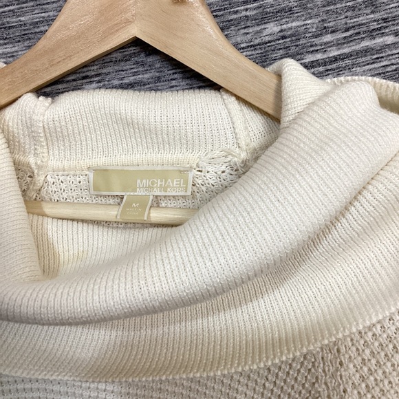 Micheal Kors Women’s Cream Crowl Knit 🧶 Sweater - Picture 4 of 5